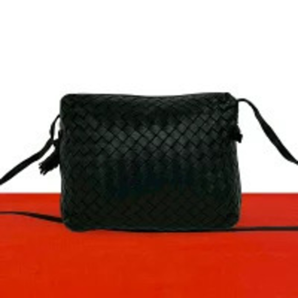 Bottega Veneta Intrecciato Leather Shoulder Bag Pouch Clutch Sacoche Black